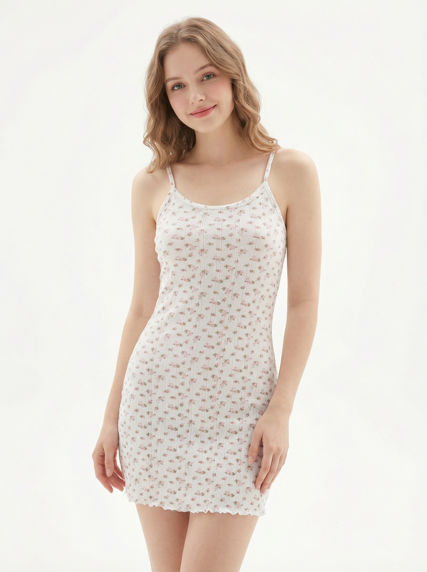 Nuisette courte femme en maille pointelle coton avec imprimé floral délicat et bretelles réglables