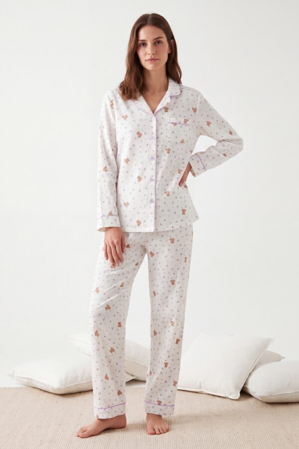Pyjama femme coton , modèle boutonné , parme maille texturée.