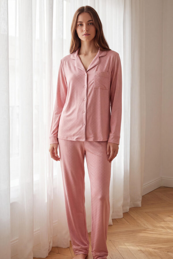 Pyjama douceur confort , boutonnné manches longues , rose à pois lurex.