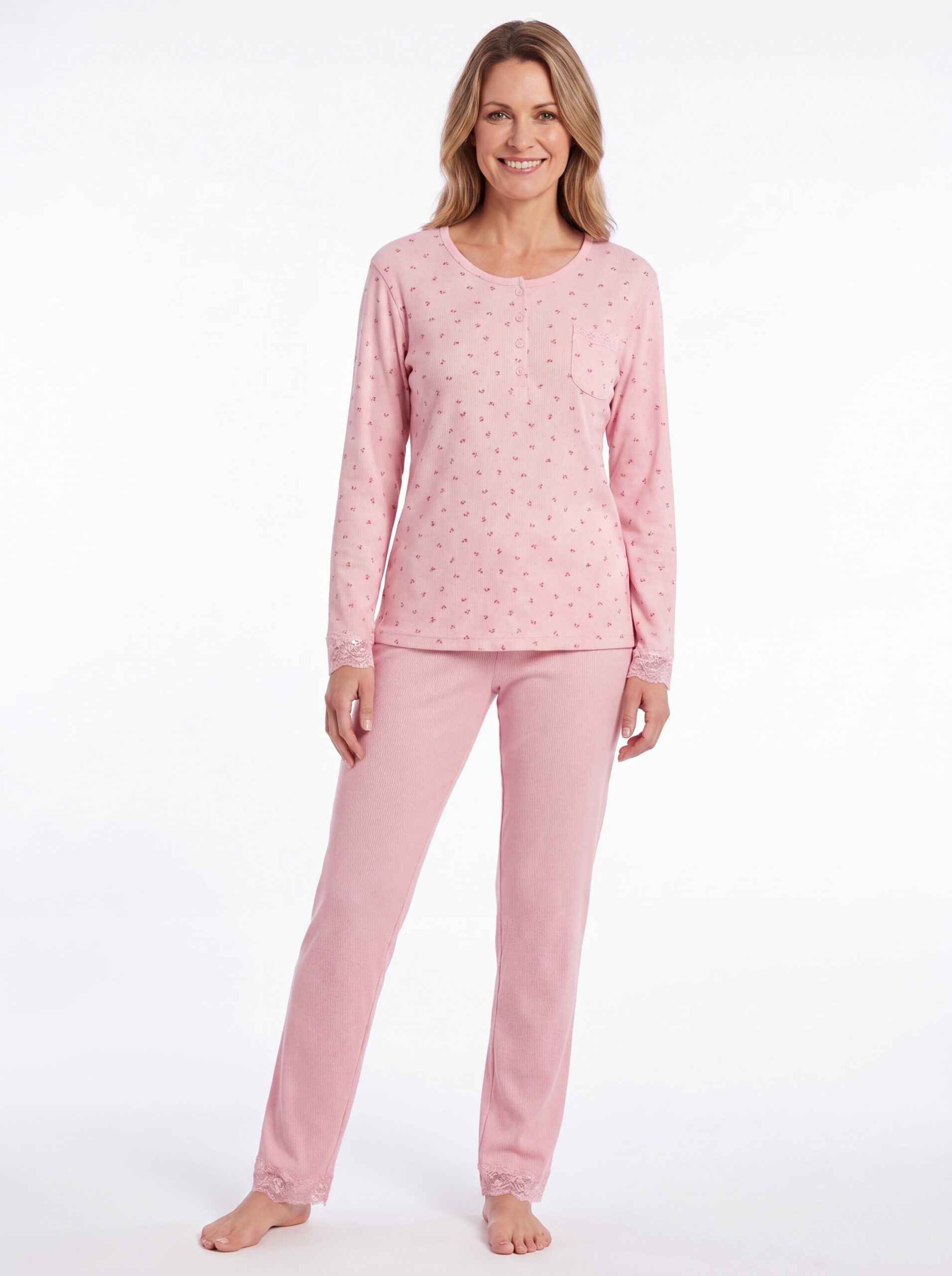 Pyjama finement côtelé rose, finitions dentelle.
